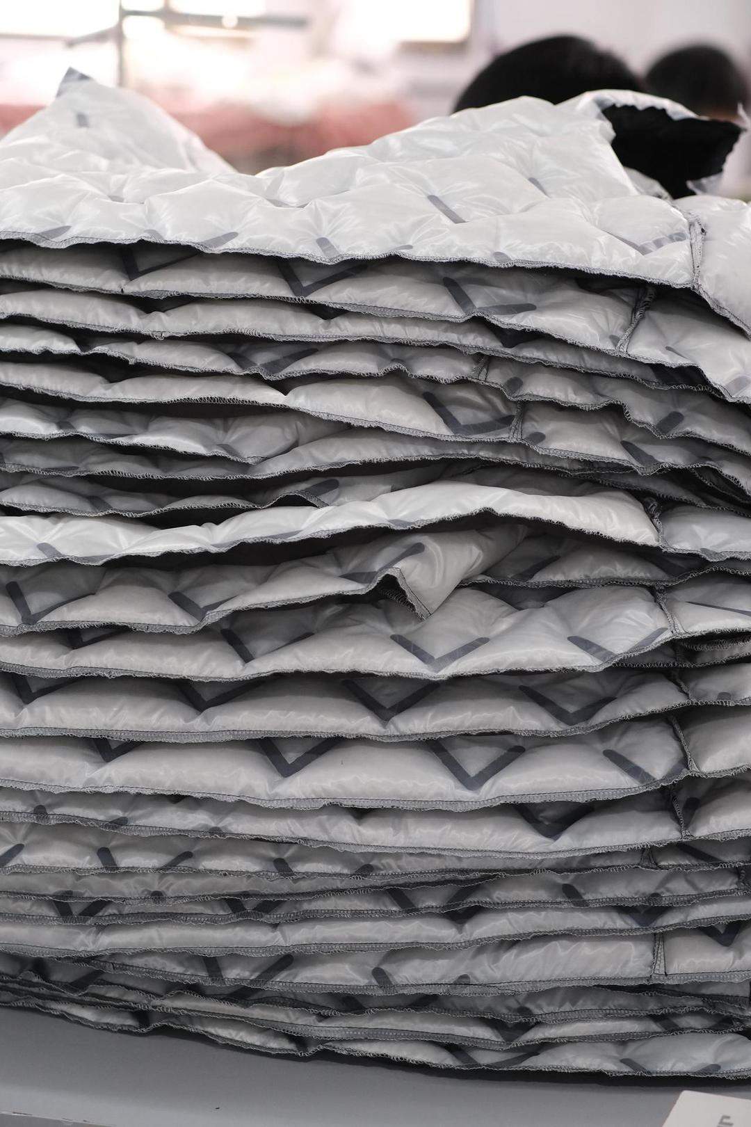 秋冬来临，“羽绒服怎么选”有了新标准