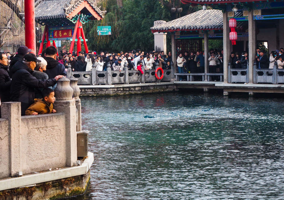 济南春节期间泉水水位很稳，泉水助推春节旅游持续高潮