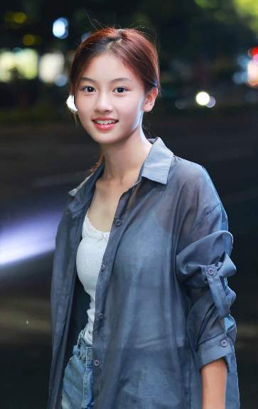 河南南阳素人女孩走红 家长已拒绝多家MCN机构